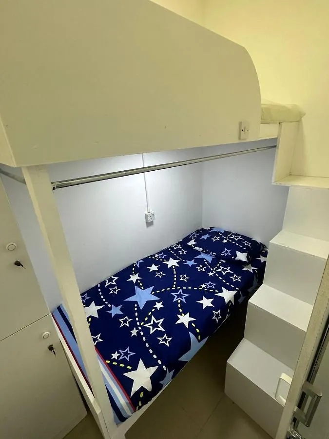 Deluxe Loft Rooms Near Burjuman Metro Station , Bur Dubaj